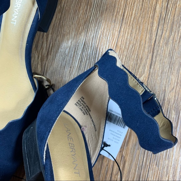 Lane Bryant Scalloped Low Heel Blue 8W - Picture 8 of 9